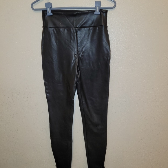 Abercrombie & Fitch Pants - Abercrombie & Fitch Vegan Leather Pants Leggings Size Smalle